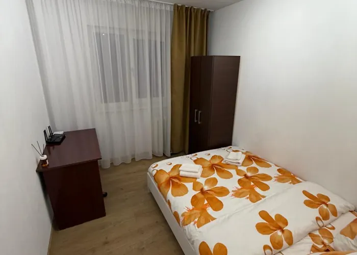 Atin - 3 アパート